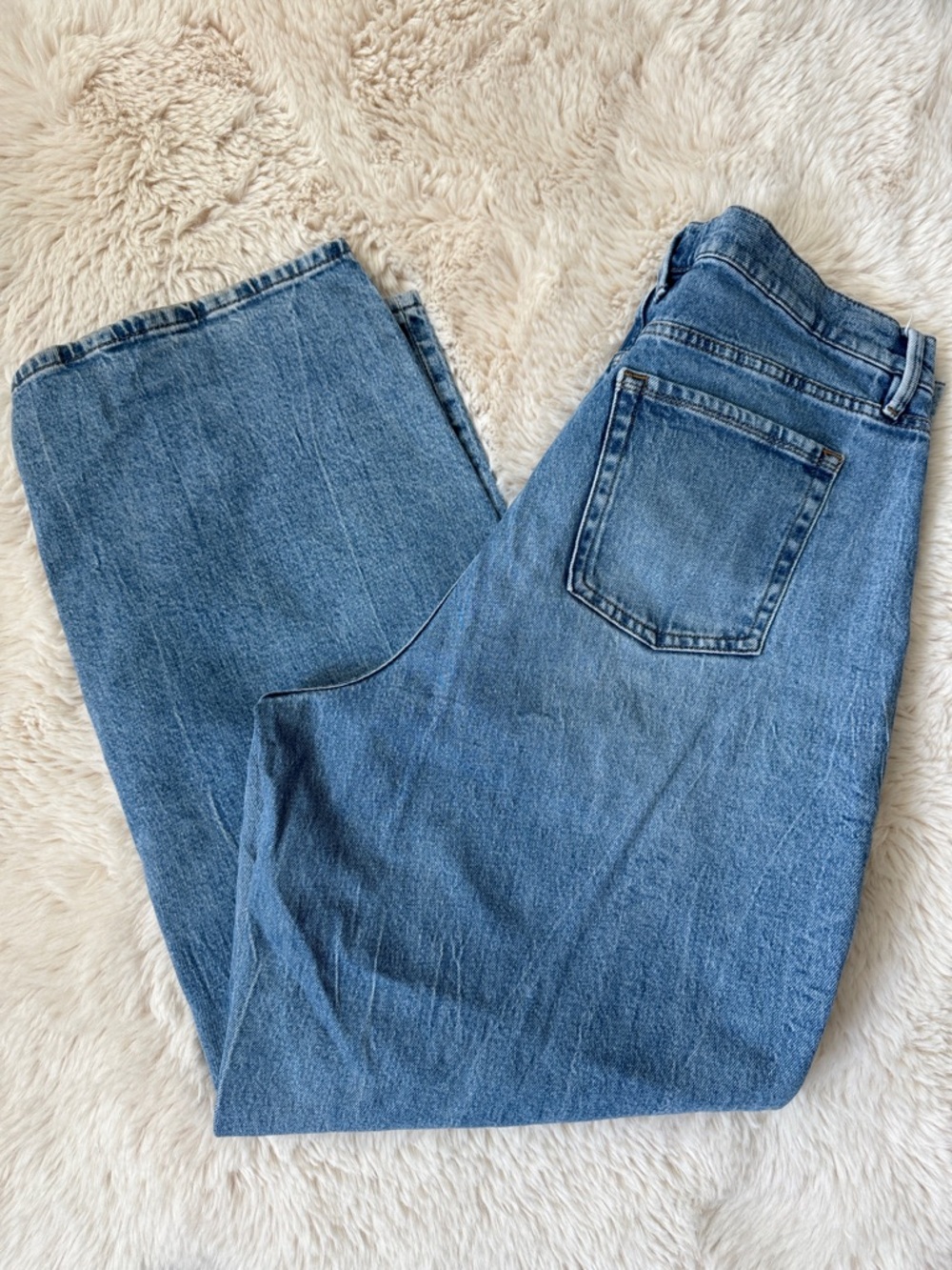 Women’s Good American Light Blue Oversized Straight-Leg Jeans - Picture 4 of 8